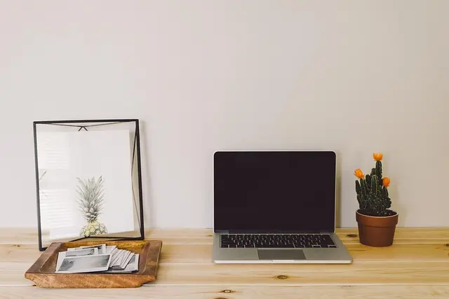 Comment choisir le meuble parfait pour votre bureau à domicile