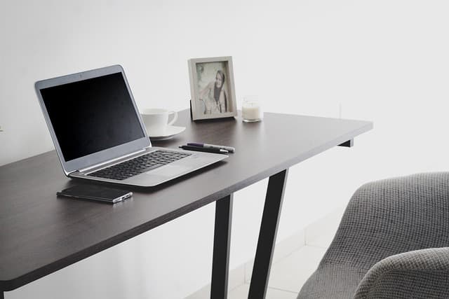 Comment bien choisir des meubles pour un espace de travail efficace