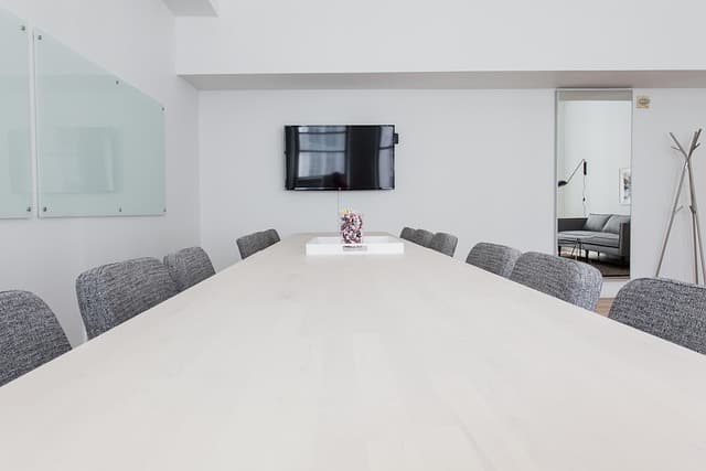Les meubles adaptés à un espace de travail flexible